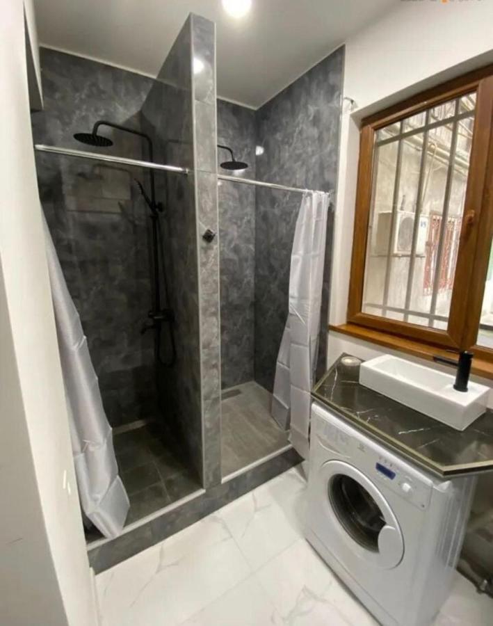 Areva Hostel On Pushkin St. Ереван Екстериор снимка